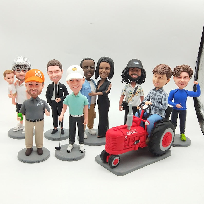 Fully Customizable 6 person Custom Bobblehead With Engraved Text