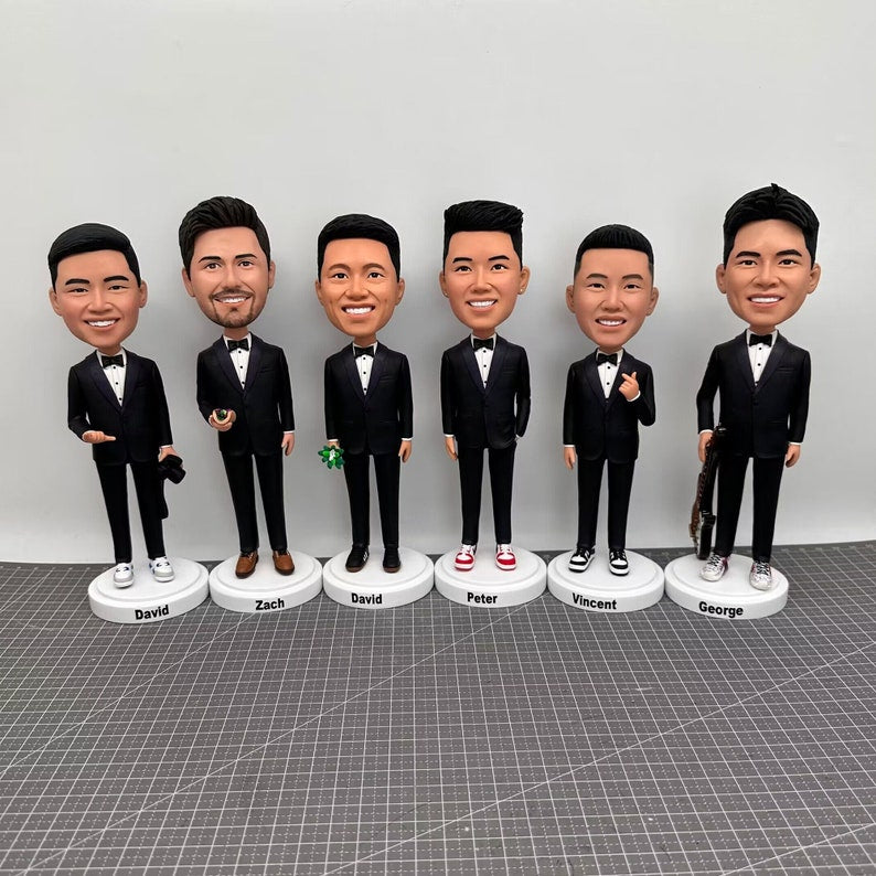 Fully Customizable 6 person Custom Bobblehead With Engraved Text