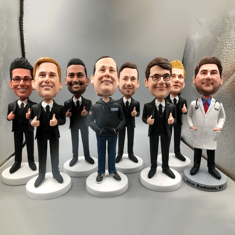 Fully Customizable 6 person Custom Bobblehead With Engraved Text